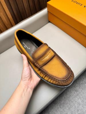 wholesale quality louis vuitton men shoes model no. 877